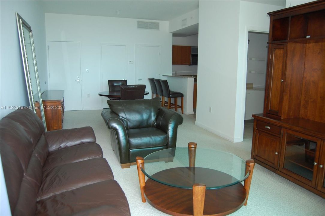 Recientemente alquilado: $2,500 (1 camas, 1 baños, 797 Pies cuadrados)