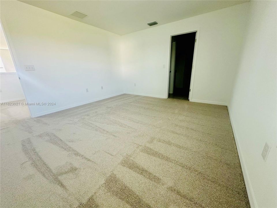 For Rent: $2,300 (4 beds, 2 baths, 0 Square Feet)