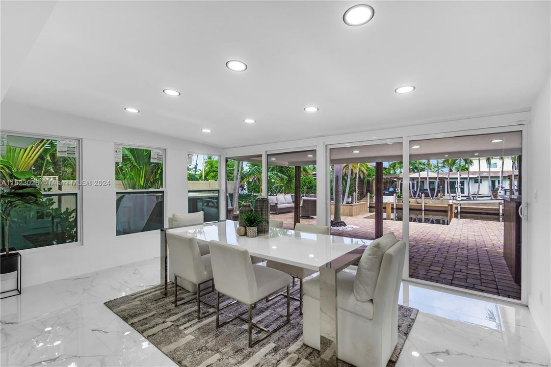 Active With Contract: $1,150,000 (4 beds, 3 baths, 1466 Square Feet)