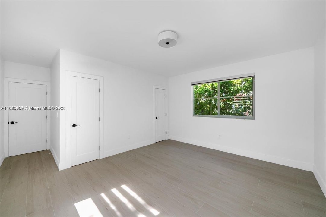 Active With Contract: $8,500 (3 beds, 2 baths, 2196 Square Feet)