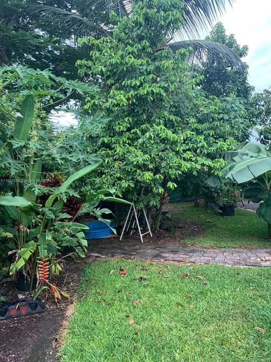 Recently Sold: $470,000 (3 beds, 1 baths, 1104 Square Feet)