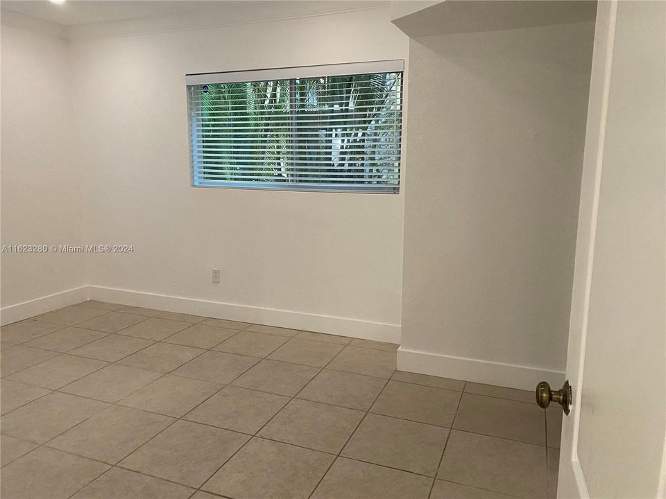 Recently Rented: $2,450 (1 beds, 1 baths, 778 Square Feet)