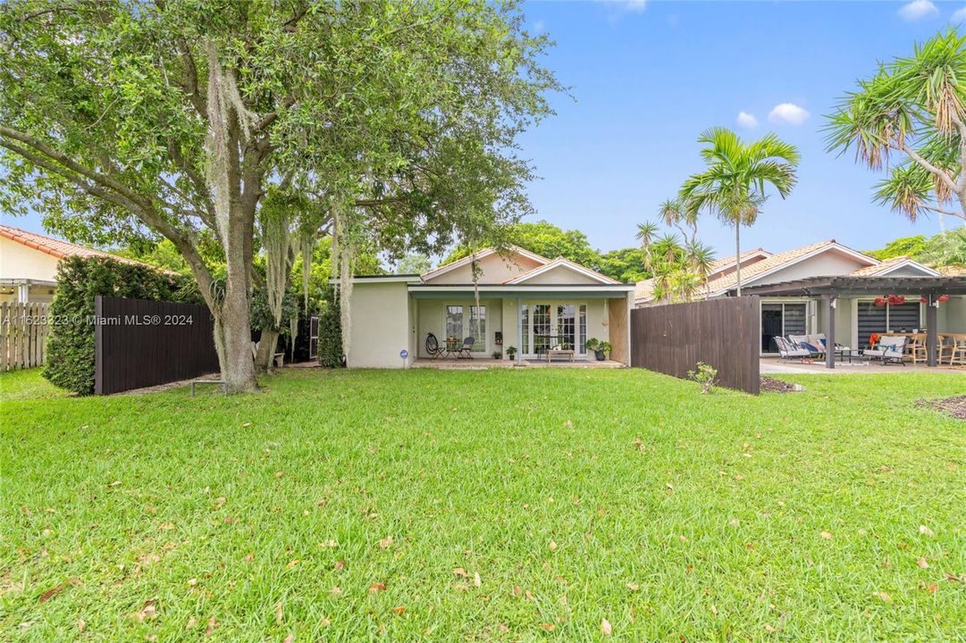 Recently Sold: $615,000 (3 beds, 2 baths, 1674 Square Feet)