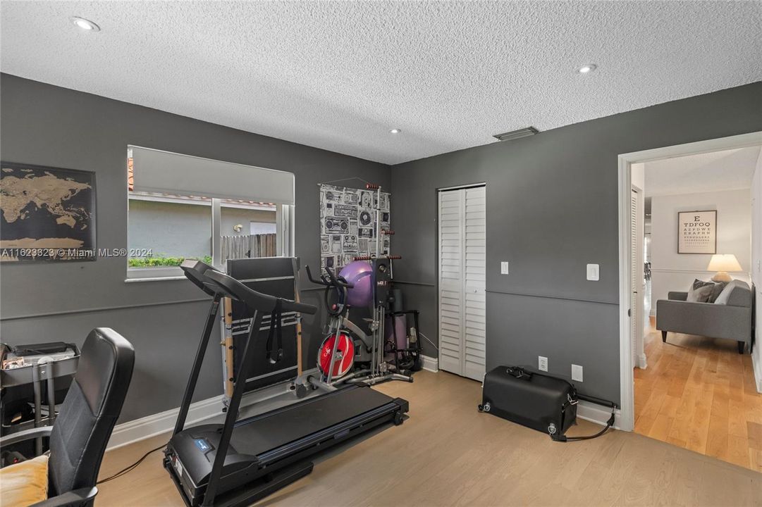 Recently Sold: $615,000 (3 beds, 2 baths, 1674 Square Feet)