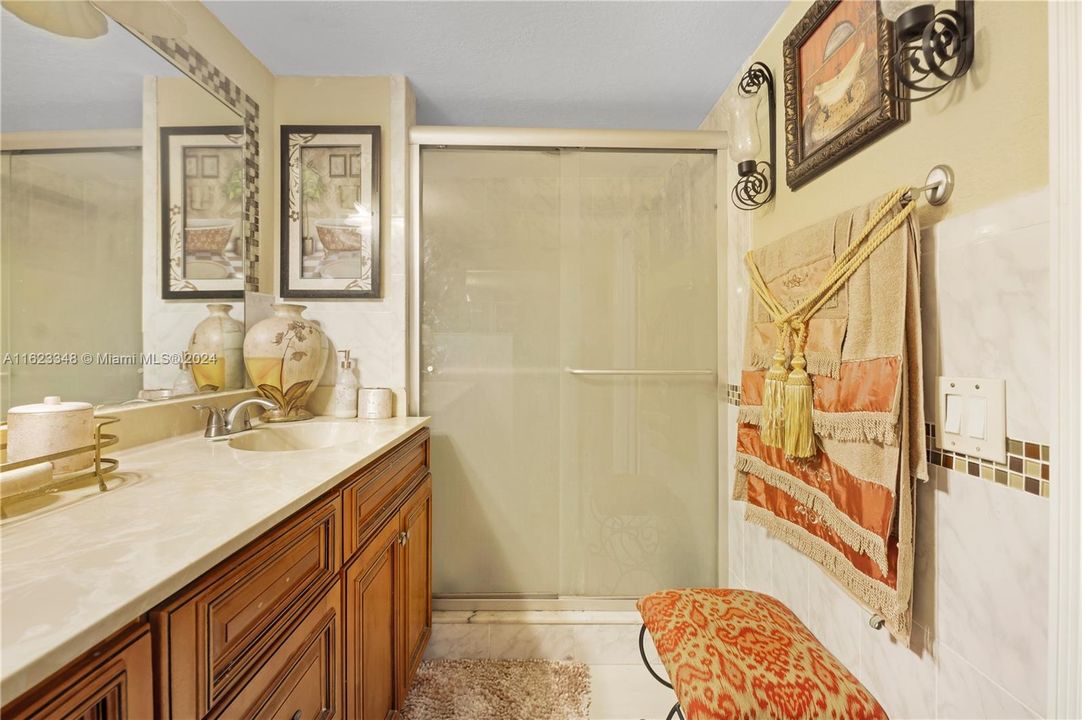 Недавно продано: $385,000 (3 спален, 2 ванн, 1488 Квадратных фут)