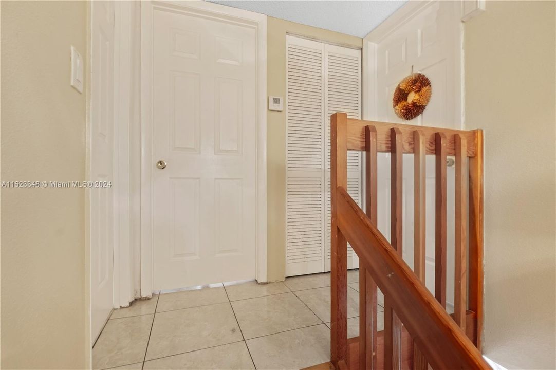 Недавно продано: $385,000 (3 спален, 2 ванн, 1488 Квадратных фут)