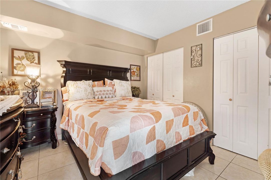 Недавно продано: $385,000 (3 спален, 2 ванн, 1488 Квадратных фут)