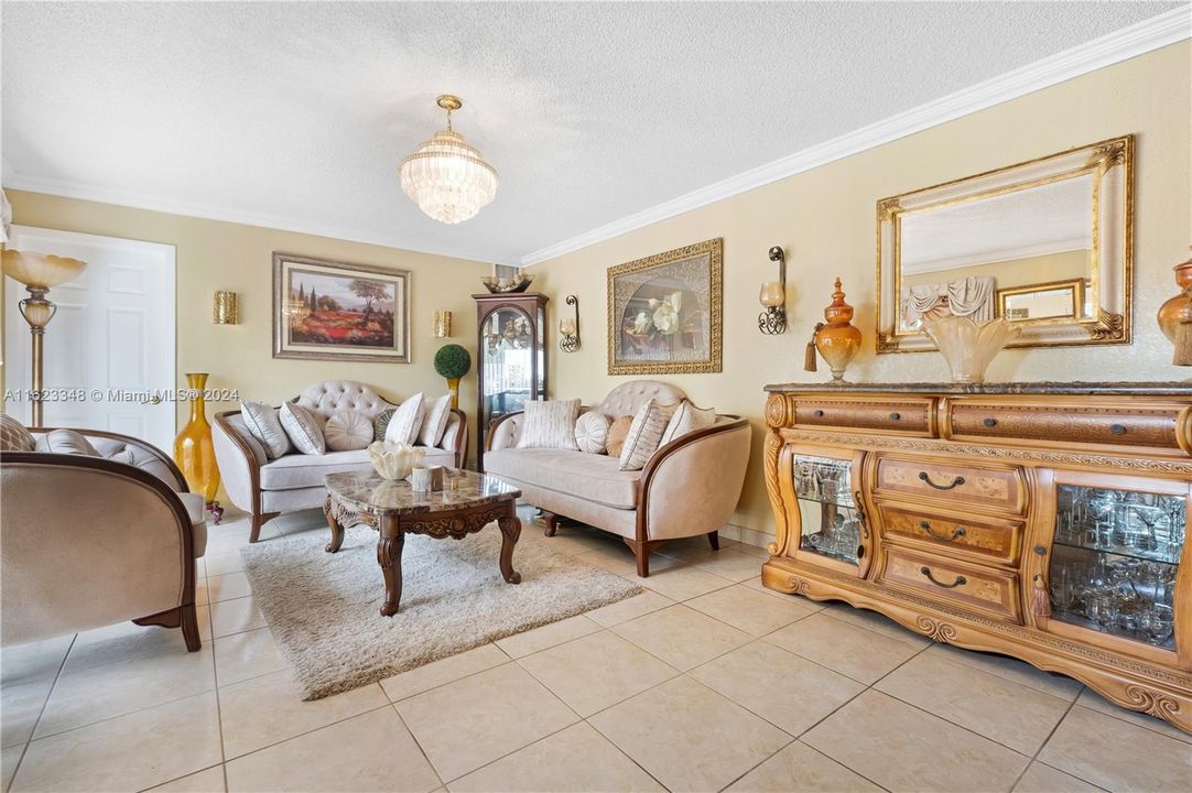 Недавно продано: $385,000 (3 спален, 2 ванн, 1488 Квадратных фут)