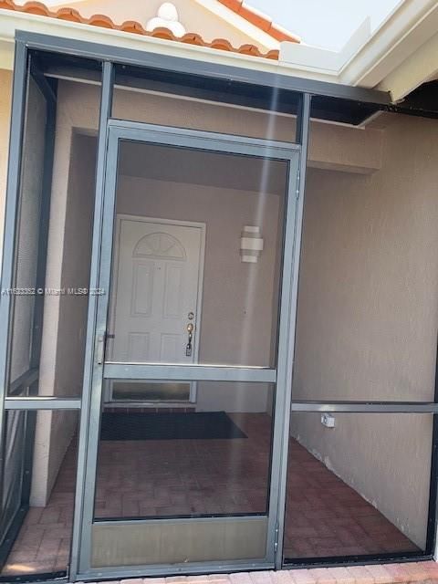 Recently Rented: $3,100 (2 beds, 2 baths, 959 Square Feet)