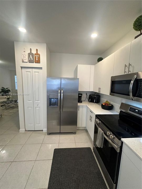 Active With Contract: $3,100 (4 beds, 2 baths, 1820 Square Feet)