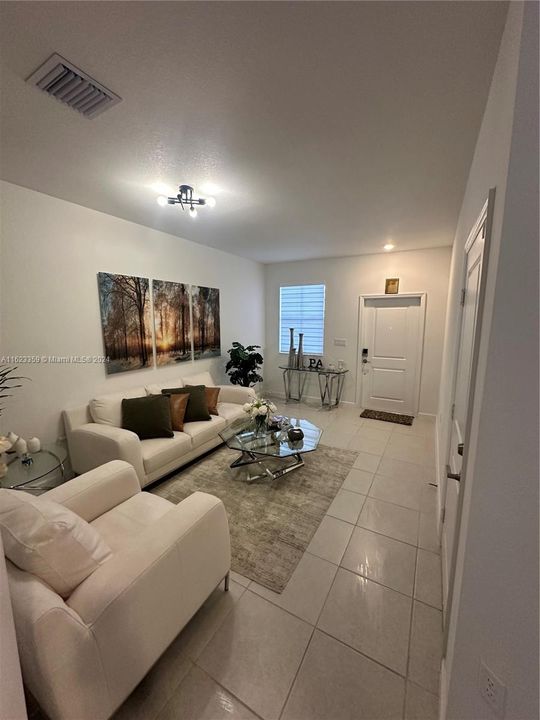 Active With Contract: $3,100 (4 beds, 2 baths, 1820 Square Feet)