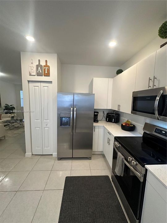 Active With Contract: $3,100 (4 beds, 2 baths, 1820 Square Feet)