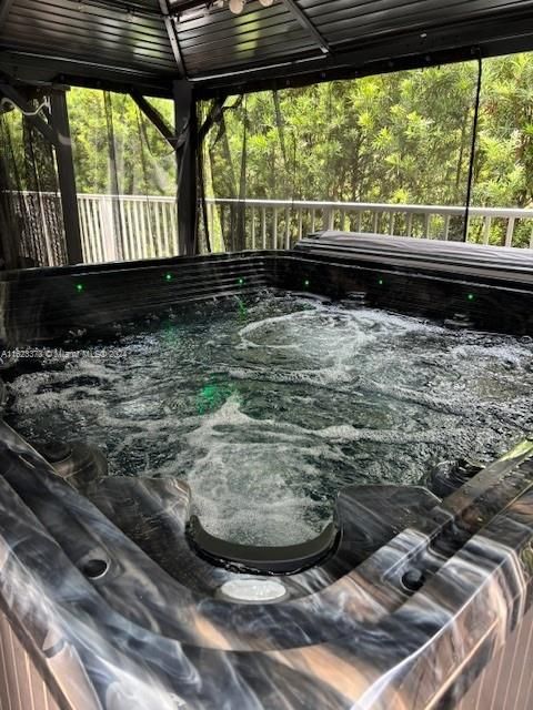 最近售出: $725,000 (4 贝兹, 3 浴室, 0 平方英尺)