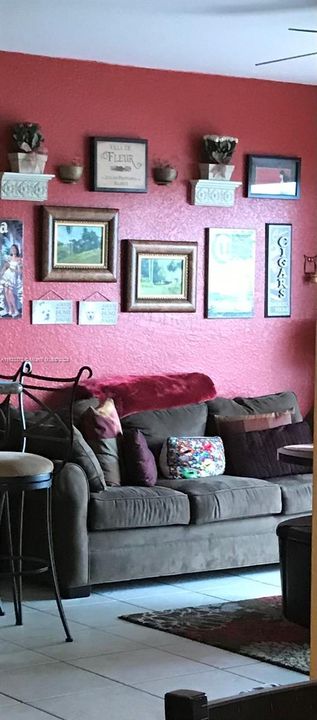 最近售出: $725,000 (4 贝兹, 3 浴室, 0 平方英尺)