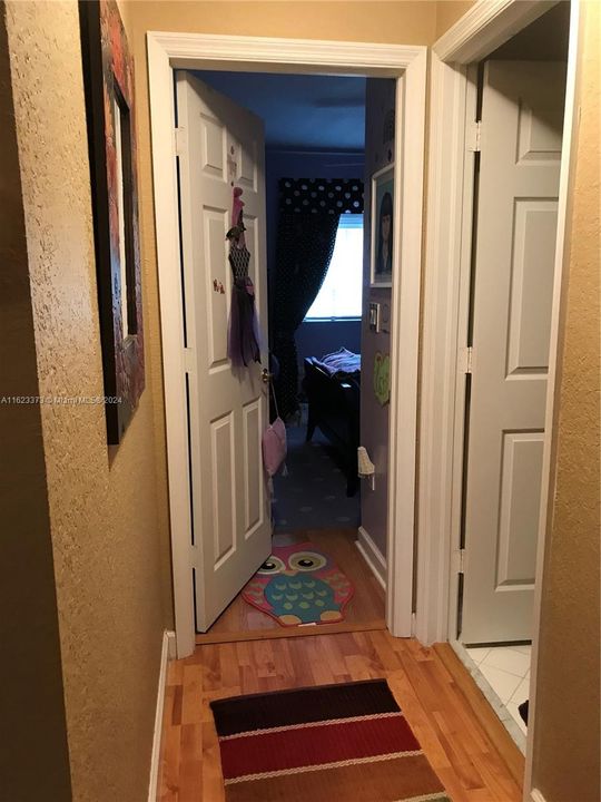 最近售出: $725,000 (4 贝兹, 3 浴室, 0 平方英尺)