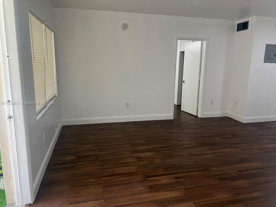 Recently Rented: $1,800 (2 beds, 2 baths, 750 Square Feet)