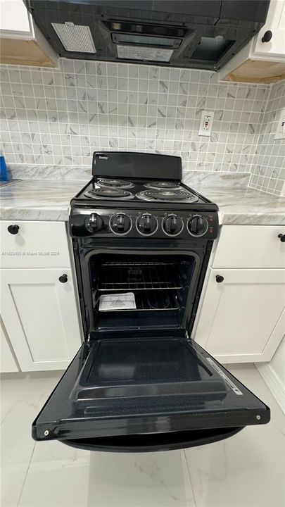 Recently Rented: $1,700 (1 beds, 1 baths, 500 Square Feet)