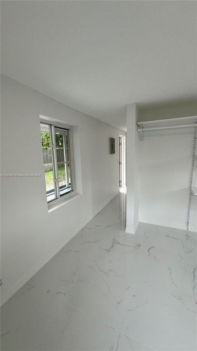 Recently Rented: $1,700 (1 beds, 1 baths, 500 Square Feet)