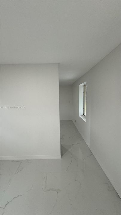 Recently Rented: $1,700 (1 beds, 1 baths, 500 Square Feet)