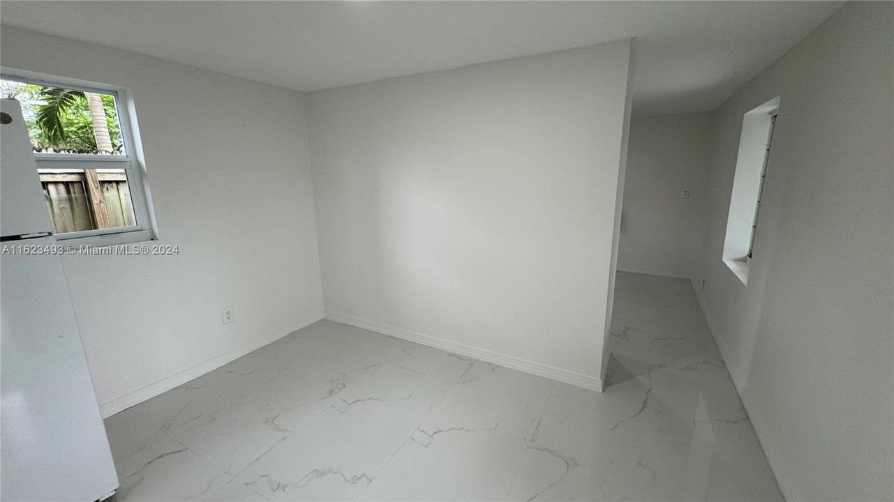 Recently Rented: $1,700 (1 beds, 1 baths, 500 Square Feet)