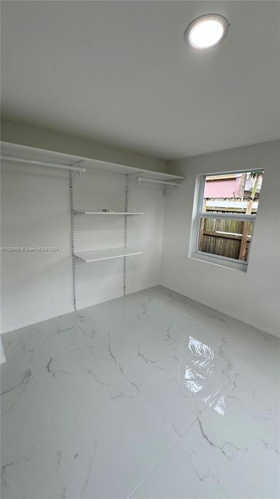 Recently Rented: $1,700 (1 beds, 1 baths, 500 Square Feet)