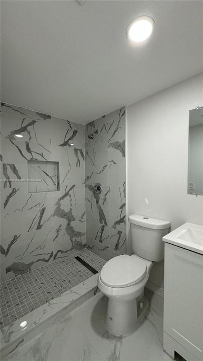 Recently Rented: $1,700 (1 beds, 1 baths, 500 Square Feet)