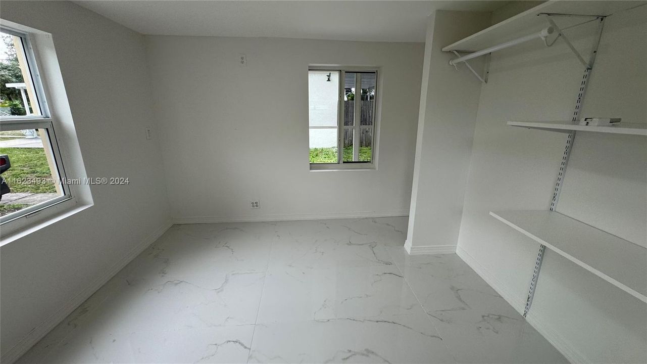 Recently Rented: $1,700 (1 beds, 1 baths, 500 Square Feet)