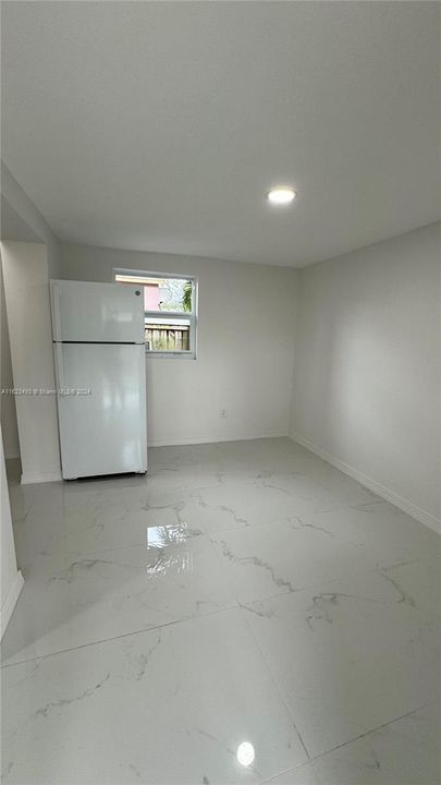 Recently Rented: $1,700 (1 beds, 1 baths, 500 Square Feet)