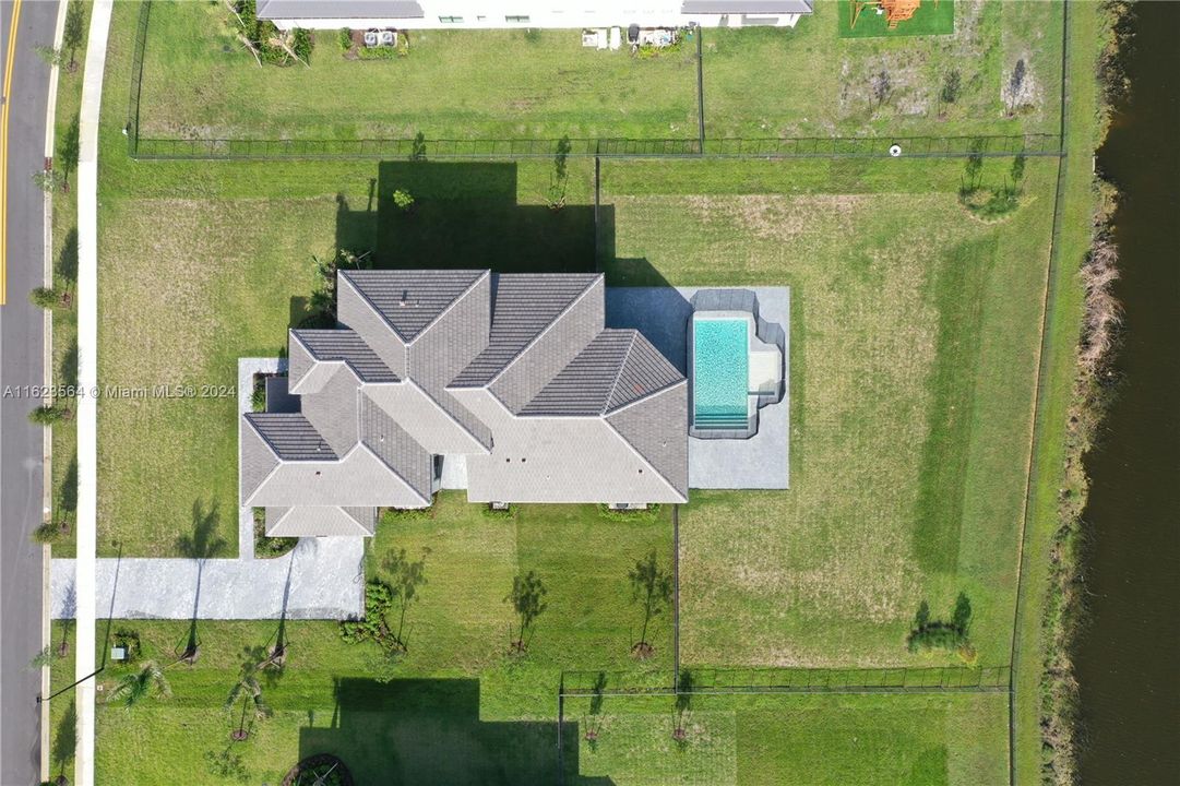 En Venta: $2,790,000 (5 camas, 5 baños, 4616 Pies cuadrados)