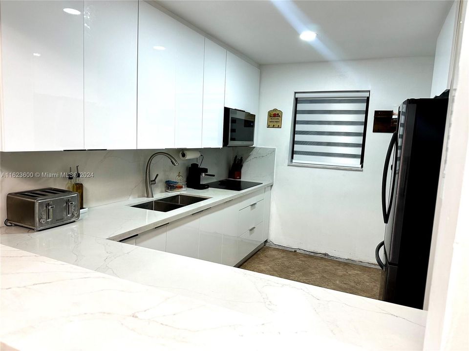 En Venta: $439,000 (2 camas, 1 baños, 1278 Pies cuadrados)