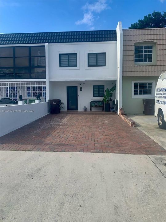 En Venta: $439,000 (2 camas, 1 baños, 1278 Pies cuadrados)