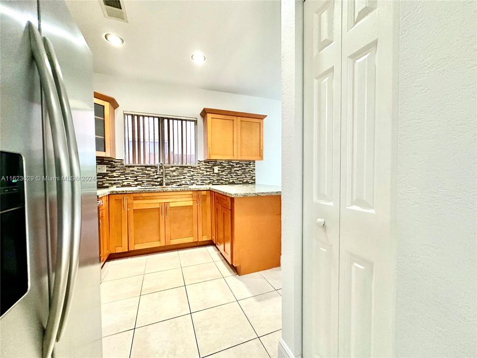 Active With Contract: $3,100 (4 beds, 2 baths, 1762 Square Feet)