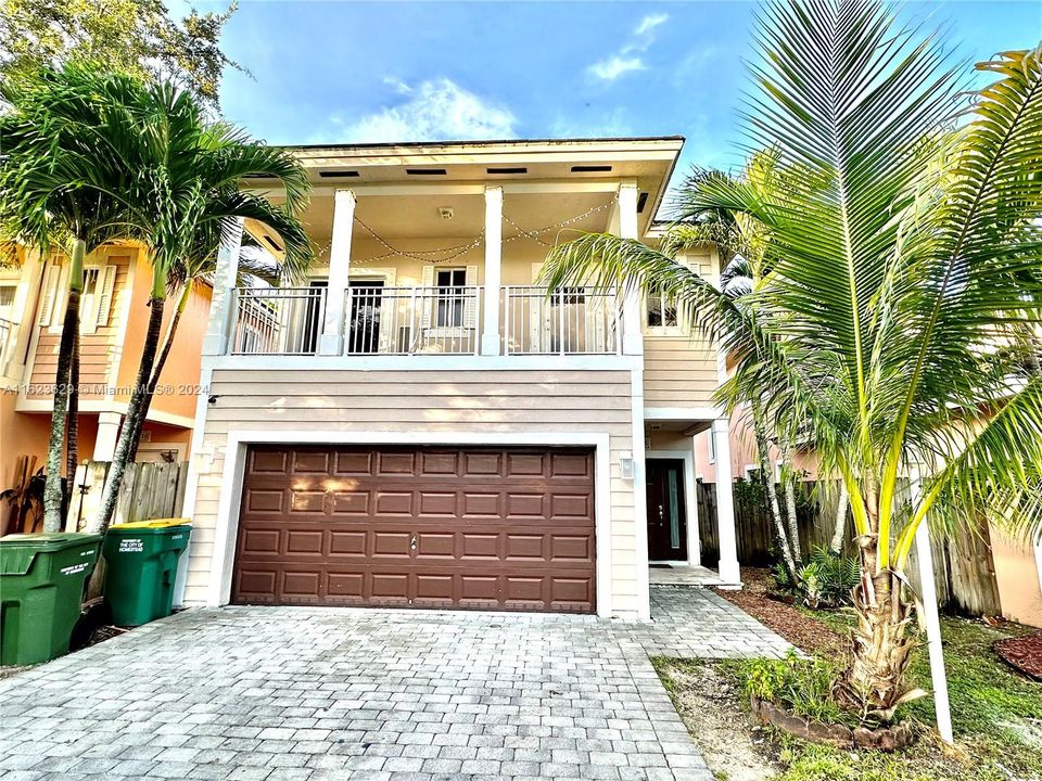 Active With Contract: $3,100 (4 beds, 2 baths, 1762 Square Feet)