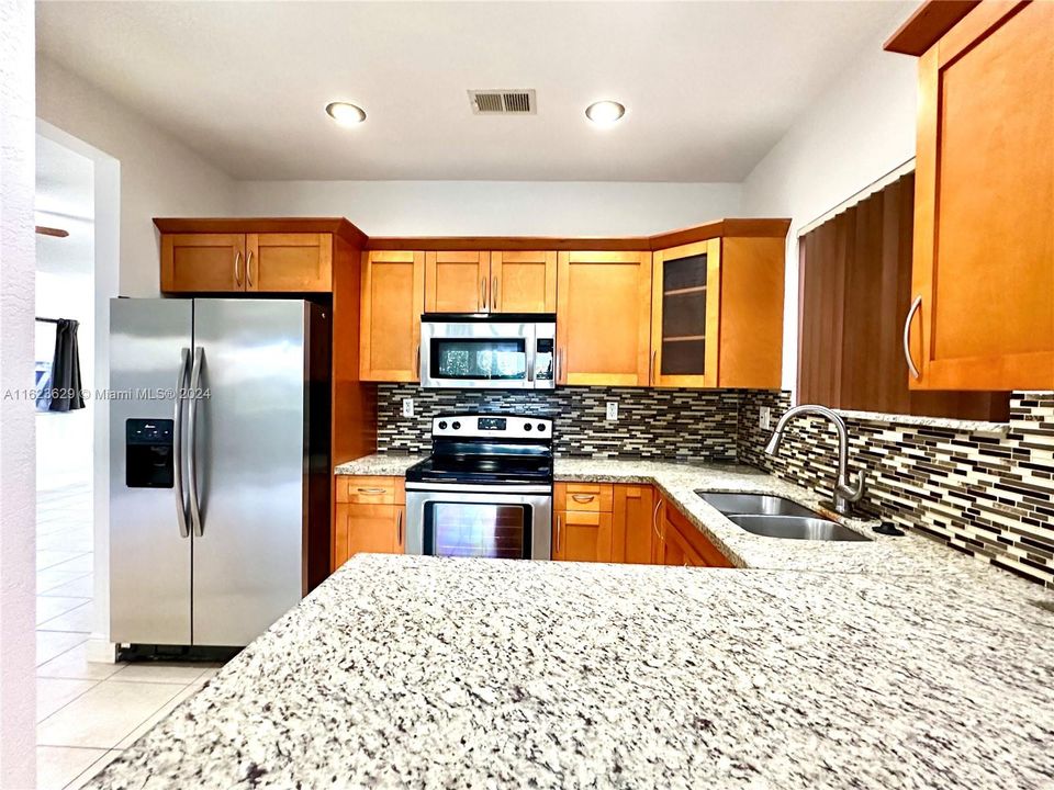 Active With Contract: $3,100 (4 beds, 2 baths, 1762 Square Feet)