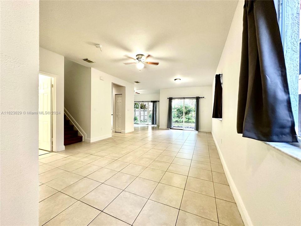 Active With Contract: $3,100 (4 beds, 2 baths, 1762 Square Feet)