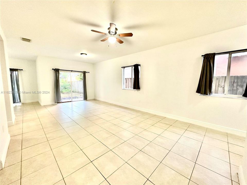 Active With Contract: $3,100 (4 beds, 2 baths, 1762 Square Feet)