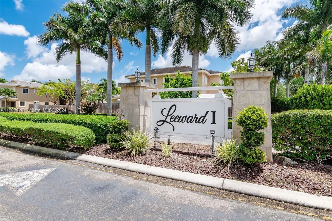 Active With Contract: $3,100 (4 beds, 2 baths, 1762 Square Feet)