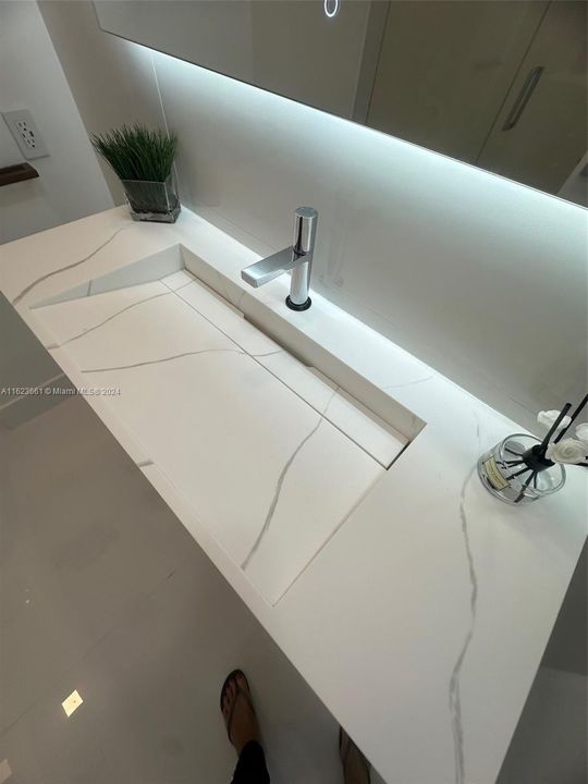 THE LEXI NORTH BAY VILLAGE RESIDENCE 808