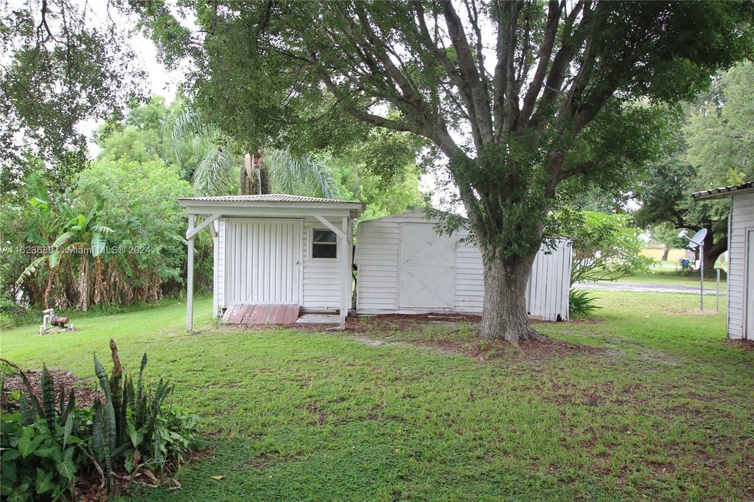 For Sale: $210,000 (2 beds, 2 baths, 1368 Square Feet)