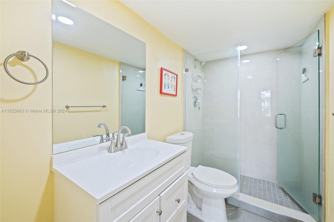 For Sale: $410,000 (2 beds, 2 baths, 1115 Square Feet)