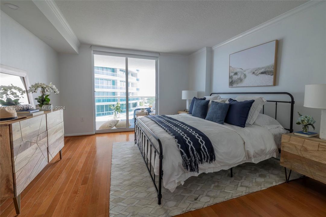 For Sale: $549,000 (1 beds, 1 baths, 791 Square Feet)