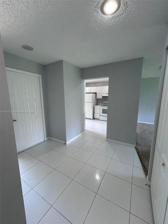 For Rent: $2,000 (2 beds, 2 baths, 1300 Square Feet)