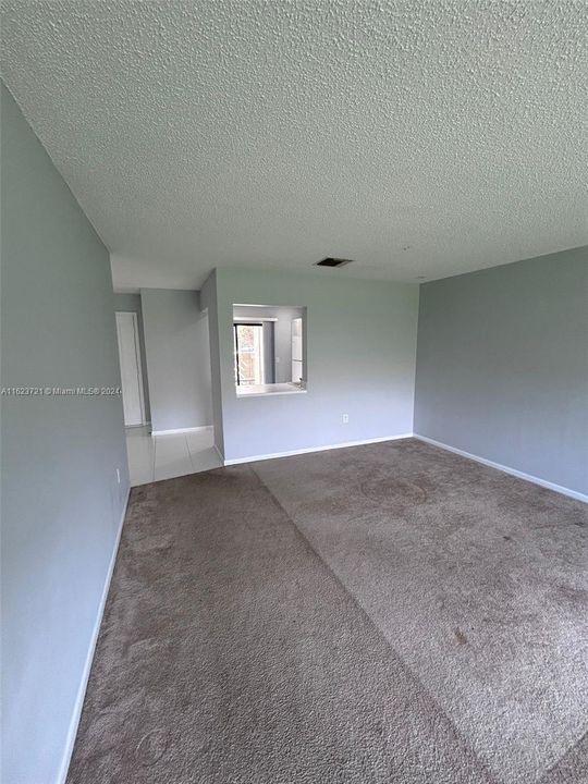 For Rent: $2,000 (2 beds, 2 baths, 1300 Square Feet)