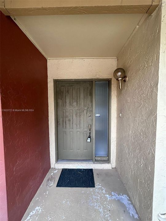 For Rent: $2,000 (2 beds, 2 baths, 1300 Square Feet)