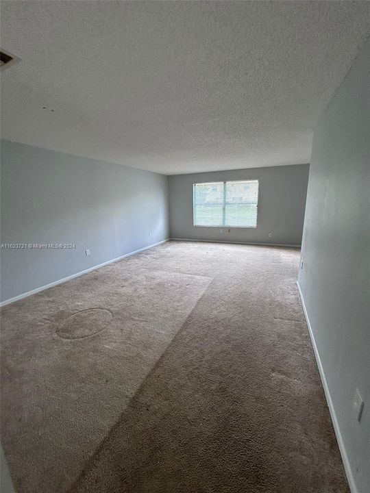 For Rent: $2,000 (2 beds, 2 baths, 1300 Square Feet)