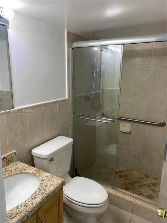 Recently Rented: $3,000 (2 beds, 2 baths, 1010 Square Feet)