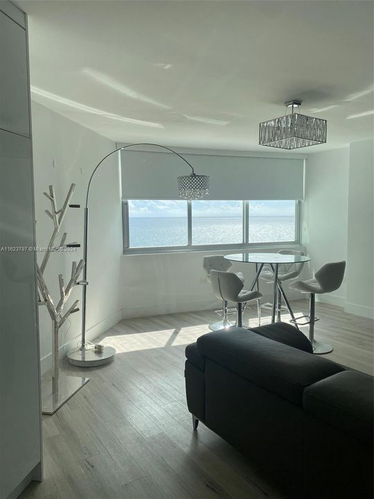 Recently Rented: $3,000 (2 beds, 2 baths, 1010 Square Feet)