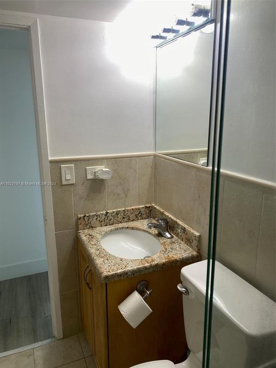 Recently Rented: $3,000 (2 beds, 2 baths, 1010 Square Feet)