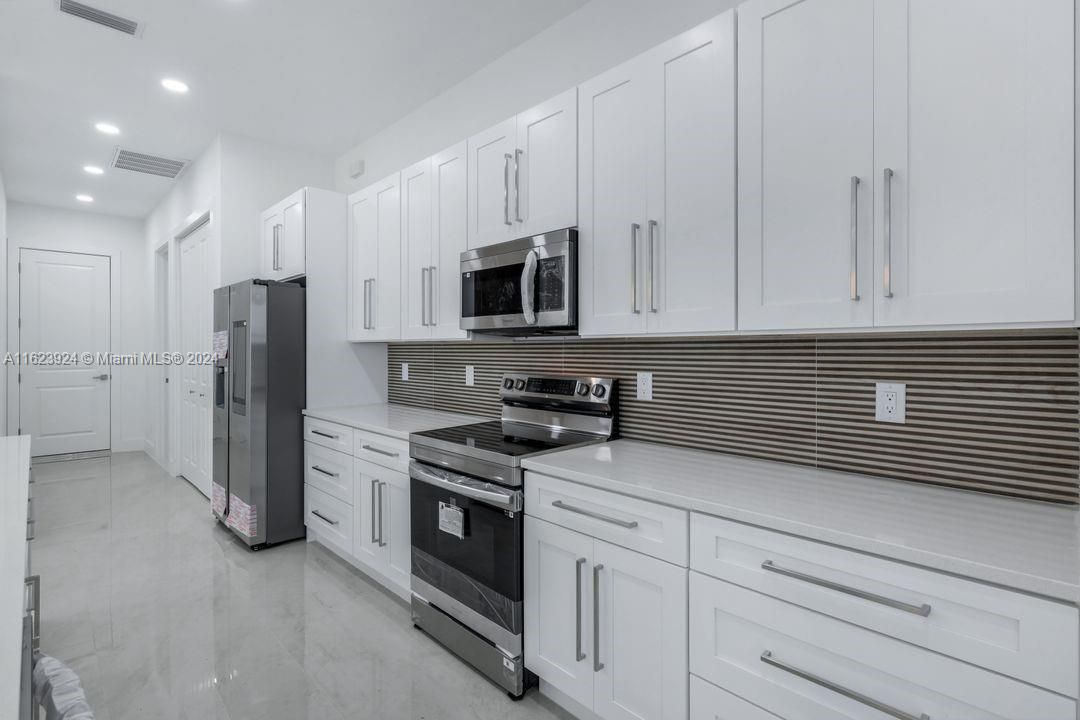 Recently Rented: $4,100 (3 beds, 3 baths, 0 Square Feet)