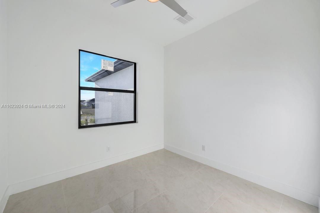 Recently Rented: $4,100 (3 beds, 3 baths, 0 Square Feet)